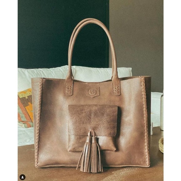 Vallimanca Tote handmade leather bag in light gray color - Picture 1 of 10